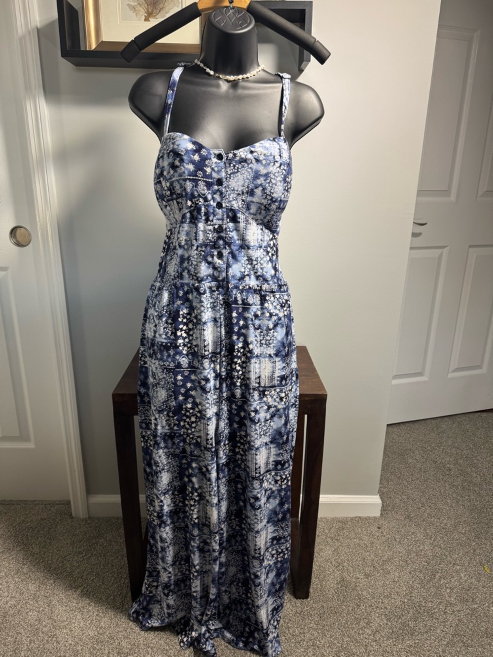 **SOLD**Juniors-No Boundaries Navy and Whit